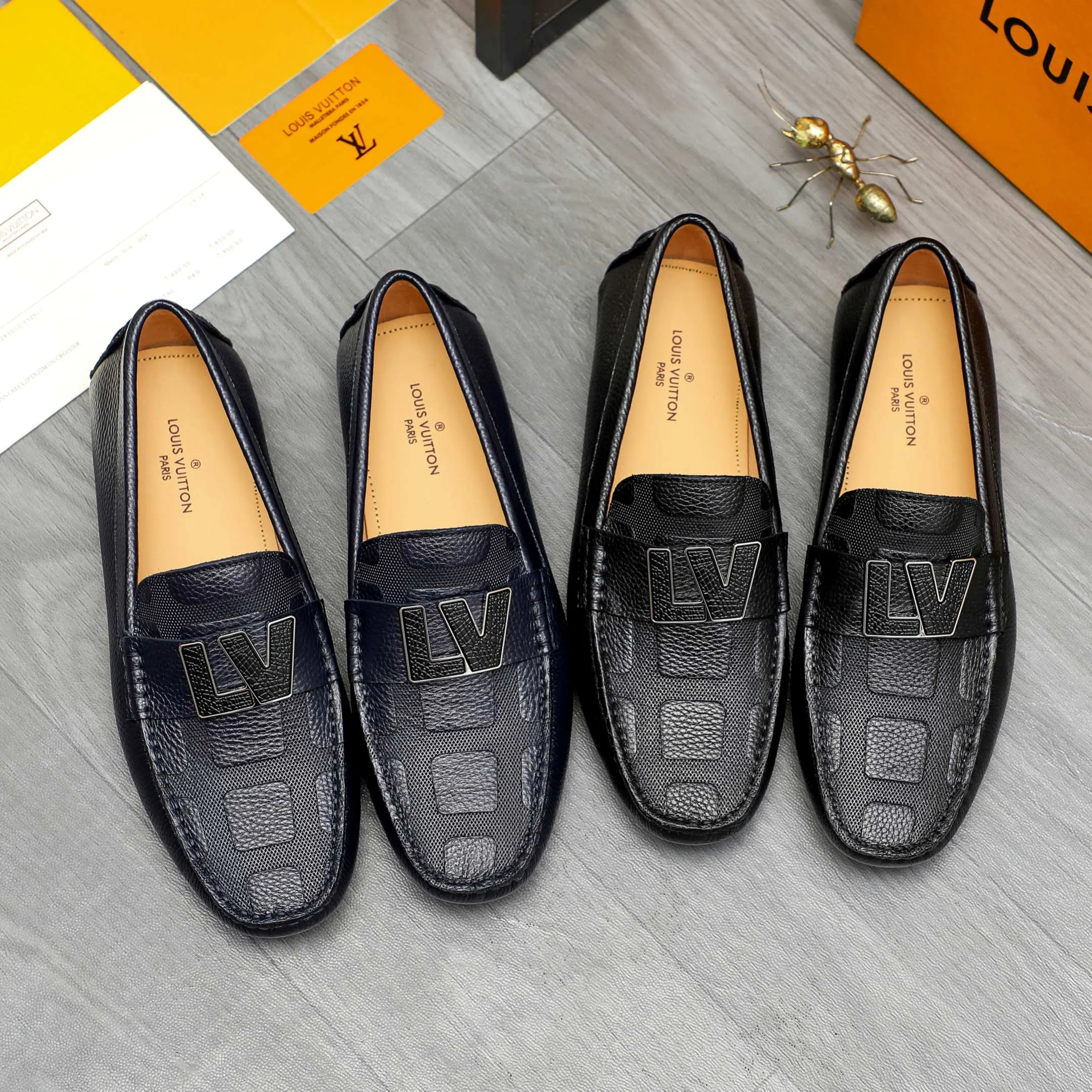 Men's shoes 💰380 Product trademark: LV "Louis Vuitton" casual slip-on shoes Regular size: 38-45 (45 is custom-made and non-returnable) Product material: Selected pebbled embossed cowhide upper, pigskin lining, rubber outsole